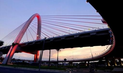 Cầu vượt 3 tầng đầu tiên tại Việt Nam nằm ở nơi không ai nghĩ tới, không phải Hà Nội hay TP.HCM