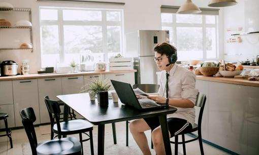 9 công việc đang ‘khát’ nhân lực nhất hiện tại, làm online cũng được trả 620.000 đồng/giờ