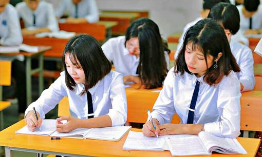 Học sinh cuối cấp chạy nước rút ôn thi xuyên Tết 2025