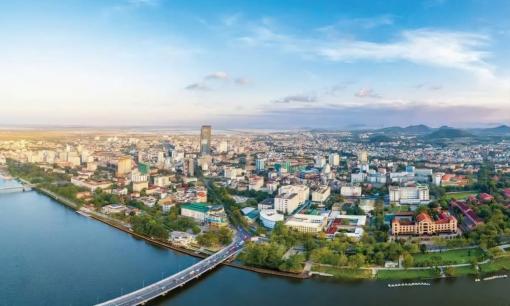 Thành phố trực thuộc trung ương nào giáp biên giới?