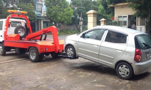 Theo quy định mới có được chở người trên xe ô tô được kéo không?