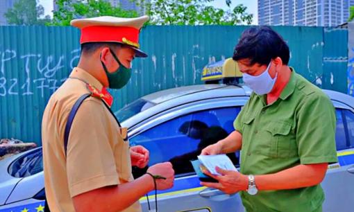 Mất bằng lái, xuất trình hồ sơ gốc khi CSGT kiểm tra có thoát khỏi xử phạt?