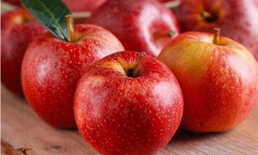 Làm thế nào để rửa táo sạch? Lớp sáp trên vỏ táo có gây hại cho cơ thể con người không?