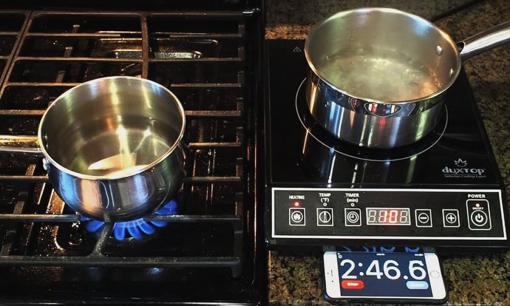 Giữa bếp ga và bếp từ, bếp nào nấu món ăn ngon và tốt cho sức khỏe hơn? Loại ai cũng nghĩ đúng nhưng chưa chắc an toàn