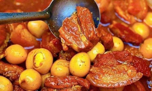 Muốn thịt kho lên màu đẹp, mềm ngon không lo ngán thì đây là 4 bước bạn đừng bỏ qua