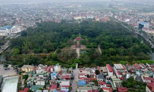 Thị xã duy nhất Việt Nam lên thành phố rồi lại xuống thị xã, được mệnh danh là xứ 'một ấp sinh hai vua’ có trường chuyên đầu tiên