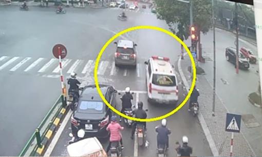 Từ nay: 'Từ chối' vượt đèn đỏ, không nhường đường cho xe ưu tiên có thể bị phạt 6-8 triệu đồng, đúng không?