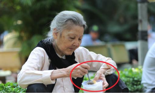 Vào viện dưỡng lão, người già mới thấm thía 3 sự thật về cuộc đời, đọc để suy ngẫm và chuẩn bị cho tuổi già tốt hơn