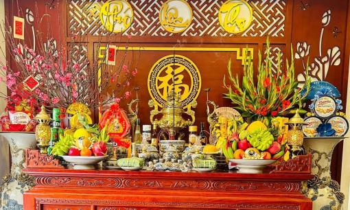 Bàn thờ đặt 2 hướng này đúng cung Hao Tài và Tuyệt Tự: Nên chỉnh lại ngay