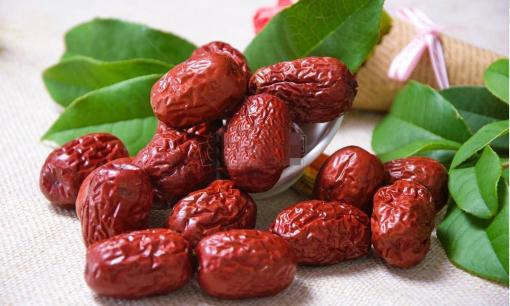 Người thiếu máu đừng chỉ ăn táo đỏ! Chuyên gia bổ máu: có thể ăn 4 loại thực phẩm này