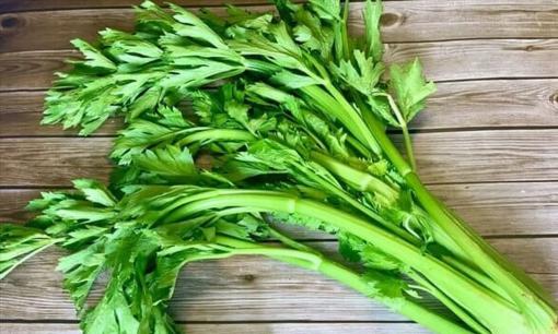 Đây là một loại lá rau mà gan rất thích, nhưng đáng tiếc là nhiều người lại vứt bỏ! Ăn một lần một tuần, gan sẽ khỏe hơn