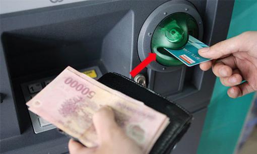 3 thay đổi lớn khi rút tiền tại máy ATM, khách hàng không nắm được có thể bị ngừng giao dịch