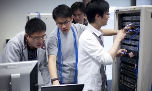 Ngành nghề hưởng lợi lớn từ AI: Vừa nhàn lại dễ kiếm bộn tiền