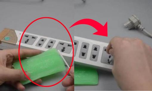 Phích cắm dây điện khó cắm vào ổ phải làm sao? Chỉ cần áp dụng mẹo nhỏ này, cắm sẽ trơn tru ngay lập tức