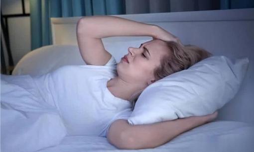 Cơ thể bạn sẽ thay đổi thế nào nếu bạn chỉ ngủ 6 tiếng mỗi ngày, hoặc ngủ 8 tiếng mỗi ngày