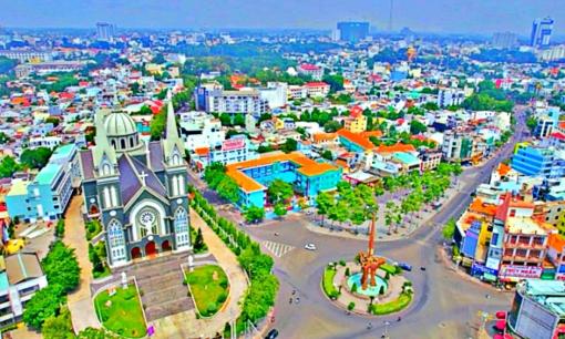 Ở Việt Nam, tỉnh đầu tiên sở hữu 5 thành phố trực thuộc: Là thủ phủ công nghiệp hàng đầu, thu nhập bình quân đầu người cao nhất cả nước