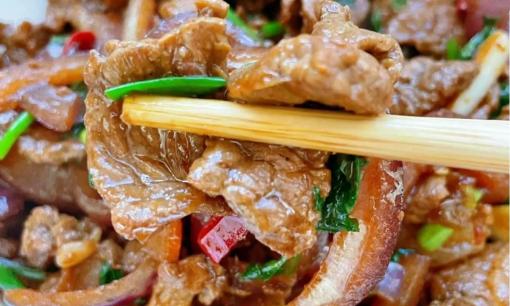 Làm thế nào để thịt bò xào mềm và ngon? Đầu bếp nhà hàng 5 sao: Nắm vững một vài bước thịt bò sẽ mềm thơm, đậm vị, ngon khó cưỡng