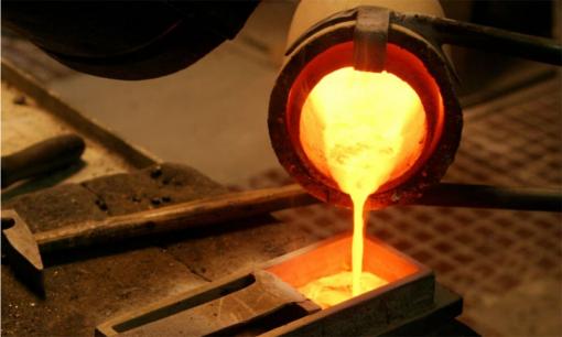 Nồi nấu kim loại làm bằng vật liệu gì? Tại sao đun sắt nóng chảy ở nhiệt độ hàng ngàn độ lại không thể làm tan chảy nó?