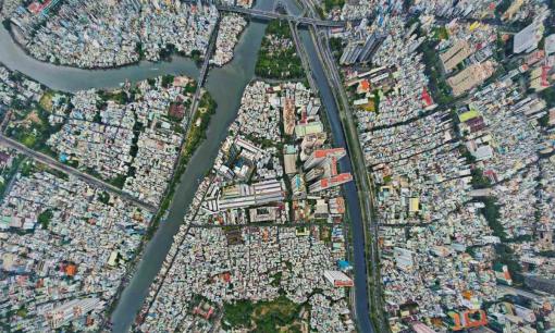 Quận có diện tích nhỏ nhất Việt Nam: Được mệnh danh là ‘ốc đảo’ vì bốn bề sông nước, mật độ dân số gấp 150 lần cả nước