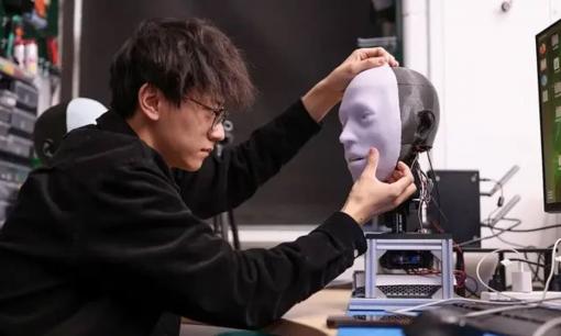 Cơn bão thất nghiệp bởi AI đang lan rộng, nhưng có 3 nhóm người sẽ không bao giờ lo sợ bị thay thế