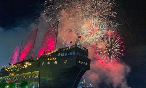 Chiếc tàu đại gia hay ngồi xem bắn pháo hoa trên sông Sài Gòn sắp bị ngân hàng siết nợ 134 tỷ đồng