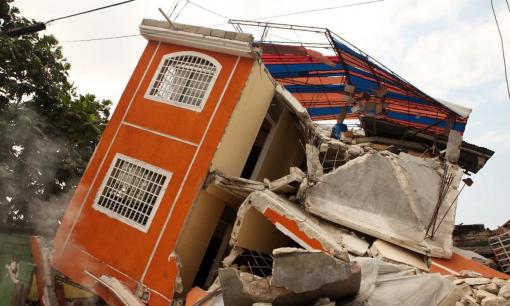 Xảy ra động đất cần làm gì để thoát hiểm?