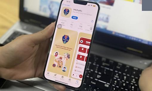 Lỡ cài ‘nhầm’ ứng dụng tra cứu phạt nguội khiến bạn mất tiền oan: Xử trí thế nào?