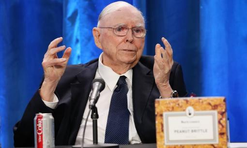 Lời khuyên trước khi chết của Munger: '99% mọi người đều làm những điều ngu ngốc nhất mỗi ngày. Chẳng trách bạn lại không có tiền'