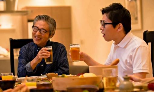 Sếp cũ nghỉ hưu, chỉ mình tôi lặng lẽ tới thăm nhà, 6 tháng sau bất ngờ được thăng chức, tăng lương