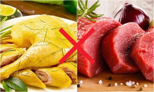 Tại sao nên hạn chế ăn thịt gà và thịt bò vào tháng 4?