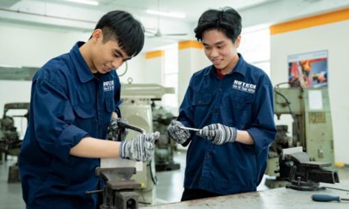 Tiết lộ ngành học thu nhập 2,4 tỷ đồng/năm: Cơ hội 'đổi đời' dành cho nam giới