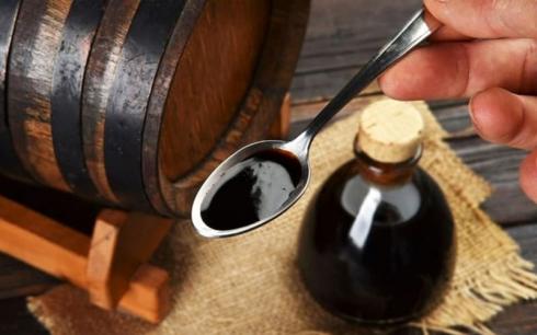 Loại giấm được ví như 'vàng lỏng', được ủ 20 năm từ 6 loại gỗ quý: Giá hơn 10 triệu đồng/100ml 