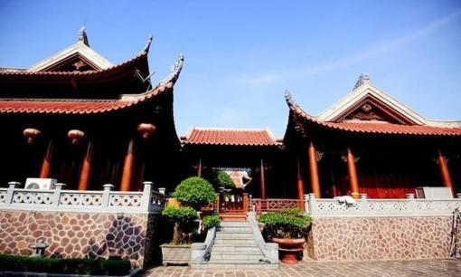 Biệt phủ xây bằng 2.000m3 gỗ quý hiếm của đại gia xứ Nghệ: Hoành tráng như 'Tử Cấm Thành thu nhỏ', giá 200 tỷ đồng 