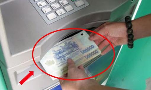Năm 2025, duy nhất 1 đối tượng đi rút tiền tại ATM không cần xác thực sinh trắc học, là ai?