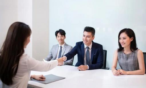 Khi ai đó làm 3 điều này với bạn, hãy cẩn thận, tất cả đều là sự tính toán trắng trợn