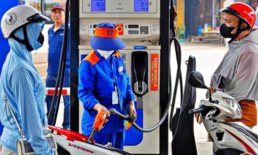 Dự báo giá xăng ngày mai (17/4) sẽ xuống tiếp sau khi giảm gần 2.000 đồng/lít?