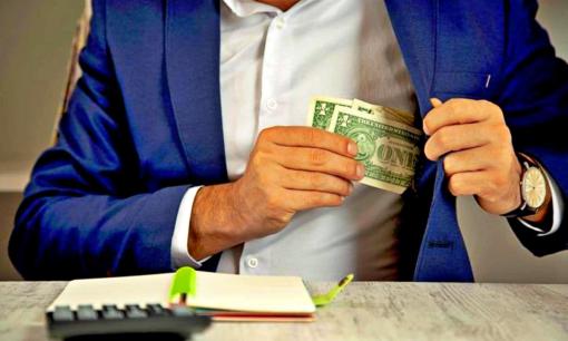 Tại sao người giàu lại thích 'giả nghèo'? Chiêu ứng xử đầy toan tính chỉ người thông minh mới hiểu