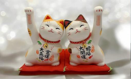 Tay phải và tay trái của mèo may mắn có tác dụng khác nhau!? Nếu bạn đang kinh doanh thì phải đặt đúng của cải dồi dào, làm ăn phát đạt!