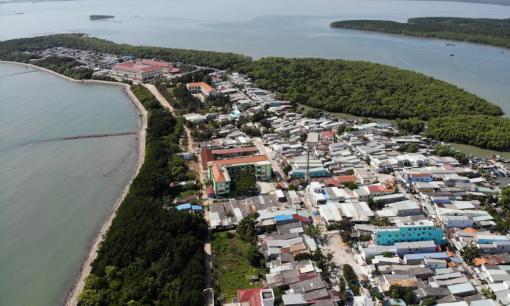 Có một xã duy nhất ở TP.HCM không sáp nhập cũng không đổi tên, đó là?