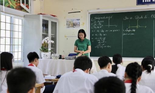 Chính thức từ nay giáo viên sẽ thay đổi về chế độ việc làm, hiệu trưởng được trao thêm quyền