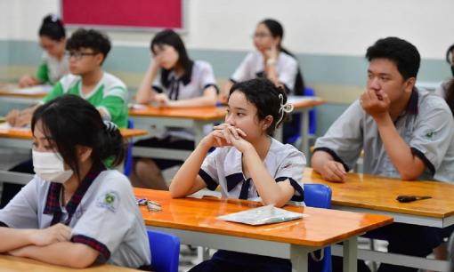 Một trường đại học ở TP.HCM công bố học phí, hơn 55 triệu đồng/năm