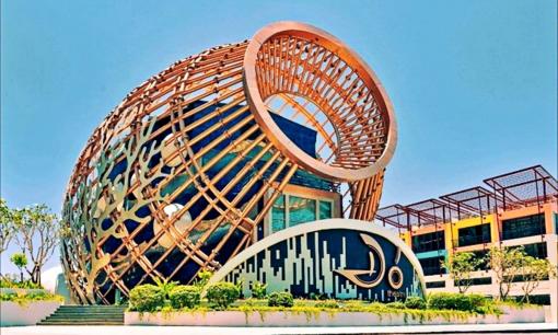 Với 2.500m2, chiếc đó lớn nhất Việt Nam trở thành nhà hát mang kiến trúc độc bản giữa lòng phố biển, chạm ngưỡng đẳng cấp quốc tế