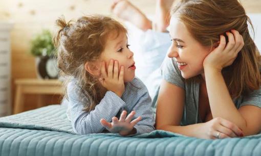 Muốn khen con, đừng chỉ nói 'Con giỏi lắm', học thuộc 3 'công thức vàng' này, con sẽ tự tin và có tương lai rạng ngời