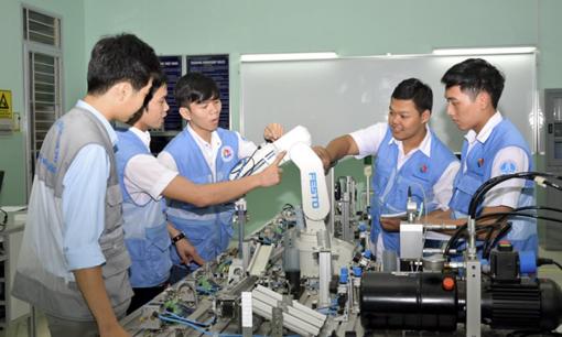 Đang có 1 ngành cần tới 50.000 nhân lực trong 10 năm, sinh viên tốt nghiệp có thể đạt mức lương 50 triệu đồng/tháng