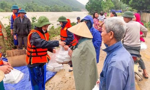 Kêu gọi ủng hộ bằng tài khoản cá nhân có vi phạm pháp luật không?