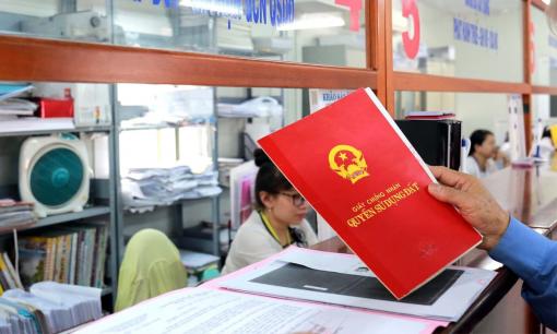 Sau khi bỏ cấp huyện, người dân phải đến đâu để giải quyết hồ sơ đất đai?