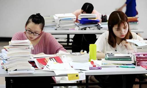 Trẻ học thêm càng nhiều thì điểm số càng tệ phải không? Một giáo viên đã nghỉ hưu tiết lộ sự thật: phụ huynh biết càng sớm thì càng tốt!