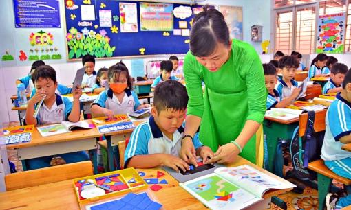 Ngoài tiền lương, giáo viên dự kiến được nhận thêm nhiều chính sách ưu đãi đặc biệt khác