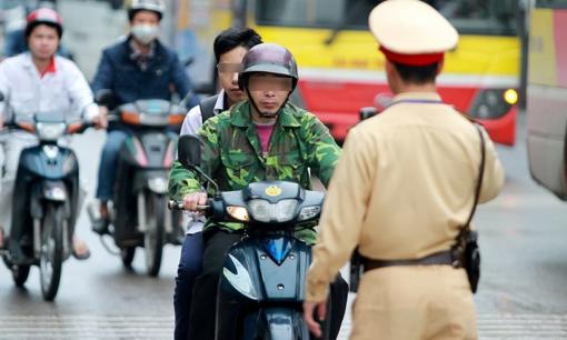 Năm 2025, 2 lỗi đội mũ bảo hiểm vẫn bị CSGT phạt 400-600 nghìn đồng, cụ thể là lỗi nào?