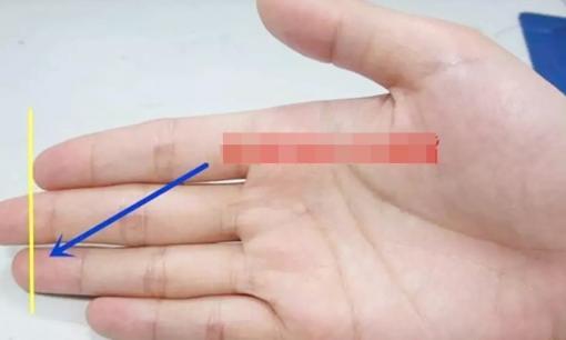 Ngón đeo nhẫn dài hơn hay ngắn hơn ngón trỏ có ý nghĩa gì?